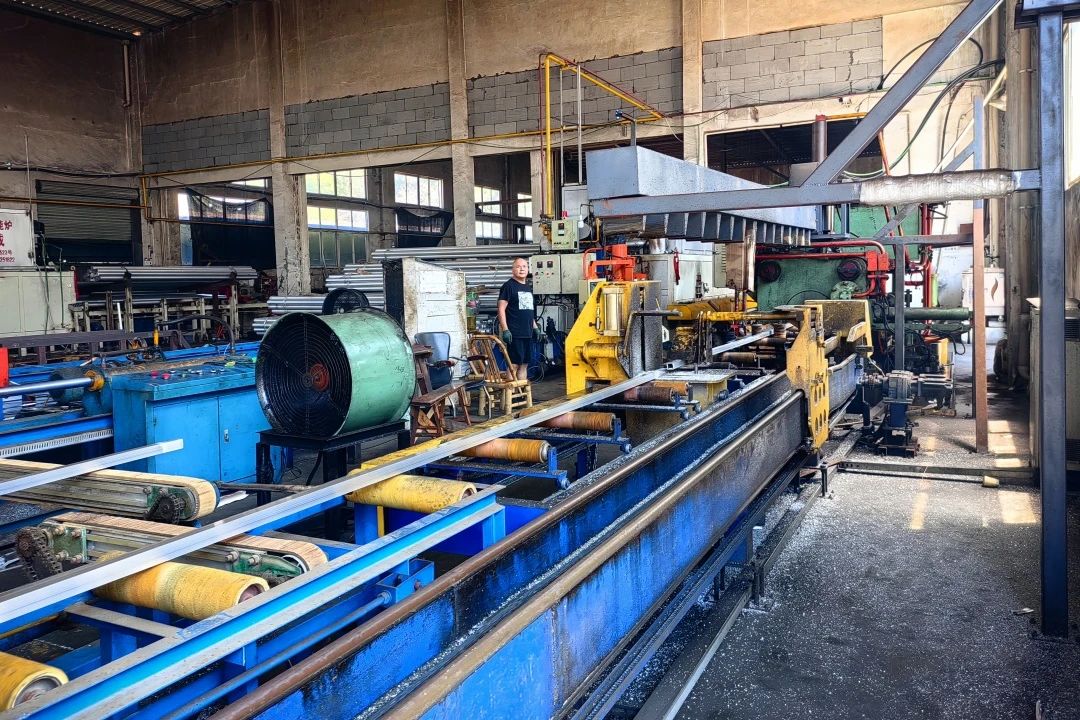 汽車空調(diào)|鋁材|鋁業(yè)型材|零部件 汽車空調(diào)|鋁材|鋁業(yè)型材|零部件